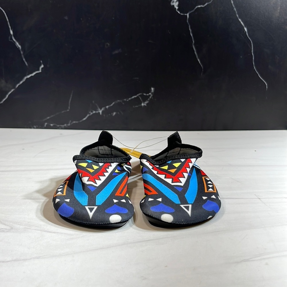 CT Kid’s Water Shoes Blue/Red sz 7/8
